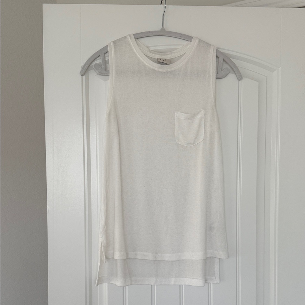 A New Day White Sleeveless Top with Pocket
